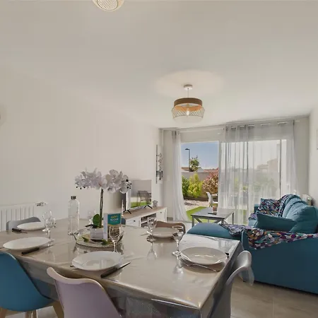 Holiday home Jolie Maison Pour 6 Avec Jardin *
