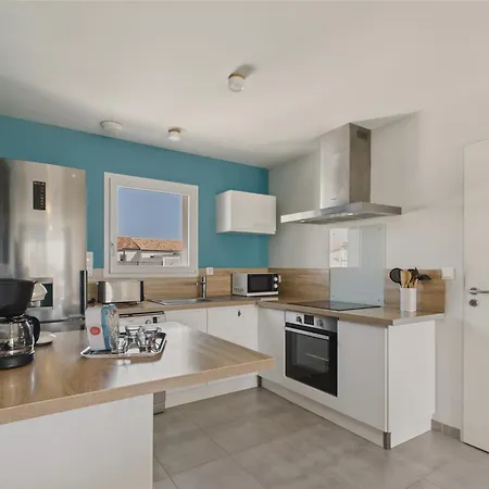 Jolie Maison Pour 6 Avec Jardin Holiday home *
